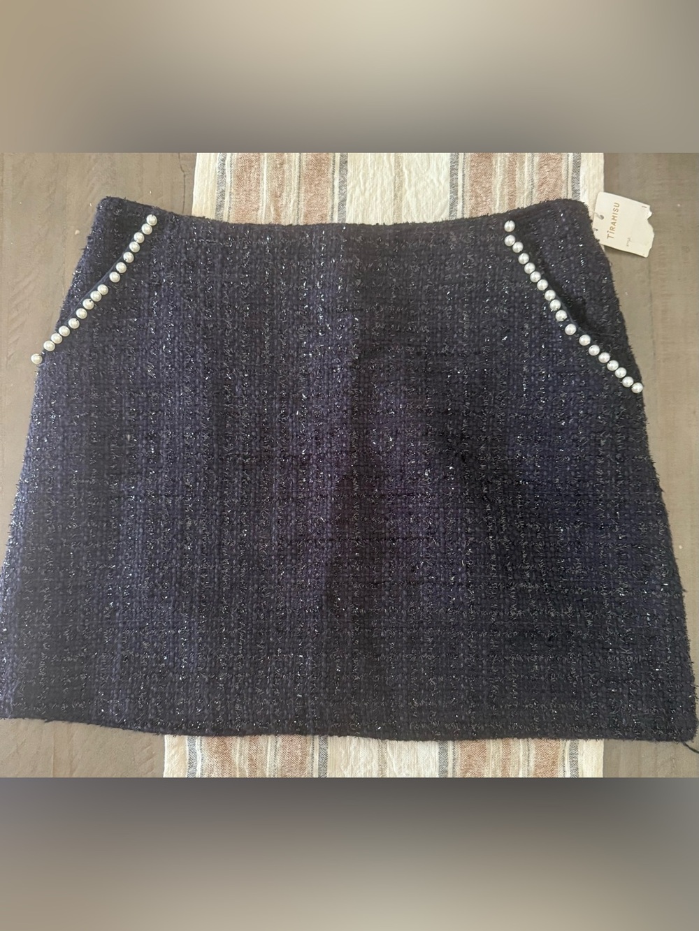 Amisu Black Tweed Mini Skirt with Pearl Pocket Trim